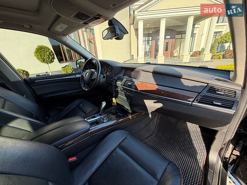 Внедорожник / Кроссовер BMW X5 2011 в Стрые