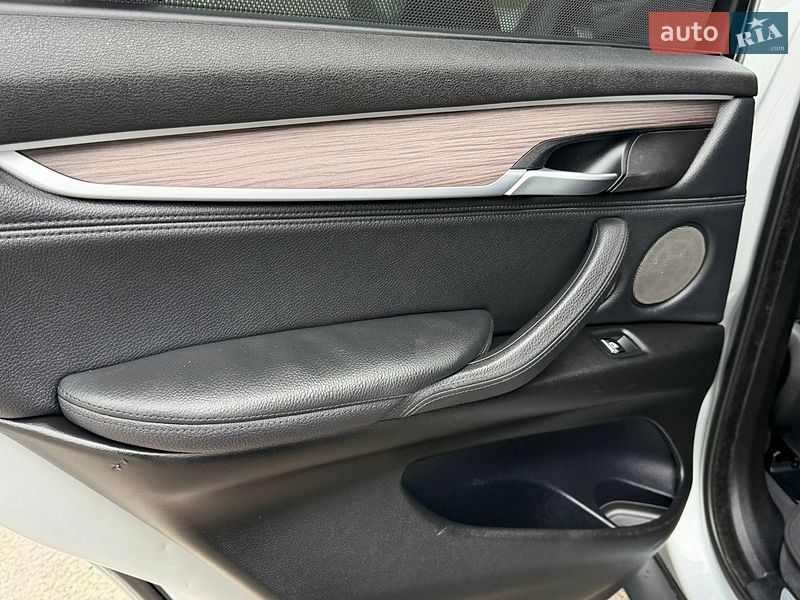 Внедорожник / Кроссовер BMW X5 2015 в Ковеле
