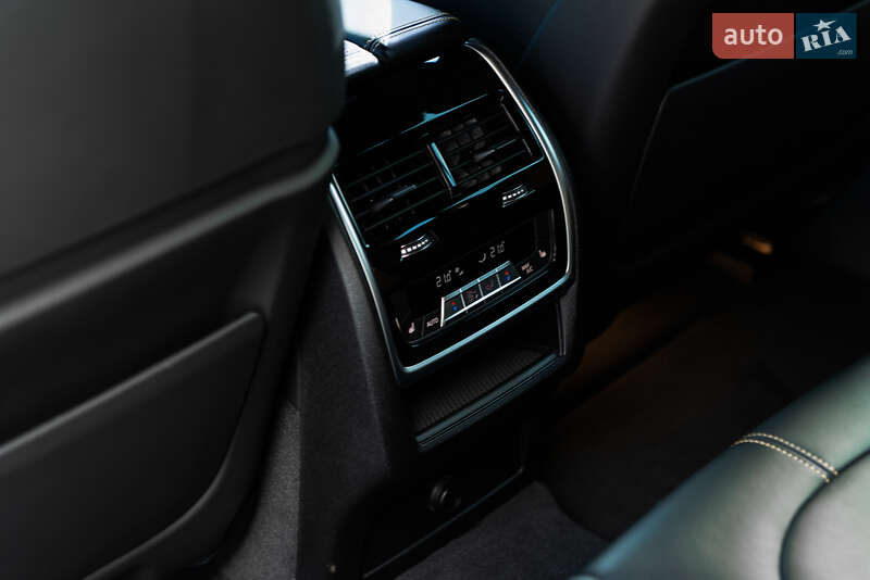 Позашляховик / Кросовер BMW X6 M 2020 в Мукачевому фото 35 Позашляховик / Кросовер BMW X6 M 2020 в Мукачевому