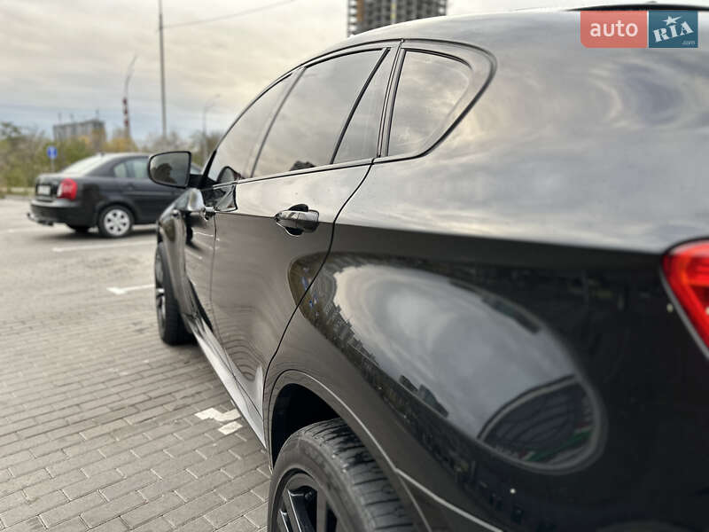 Внедорожник / Кроссовер BMW X6 M 2011 в Киеве