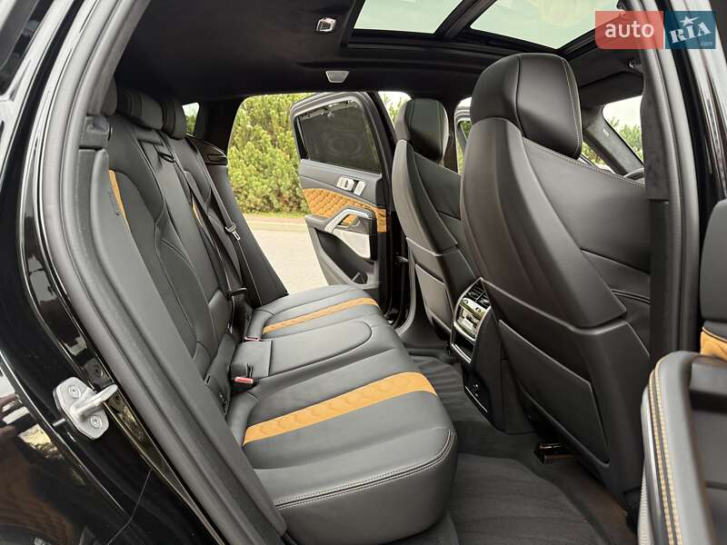 Позашляховик / Кросовер BMW X6 M 2022 в Києві