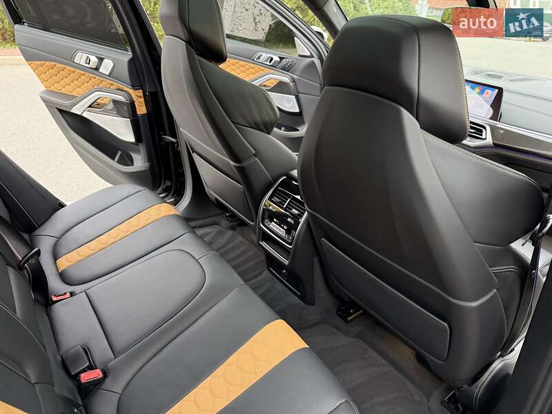 Позашляховик / Кросовер BMW X6 M 2022 в Києві