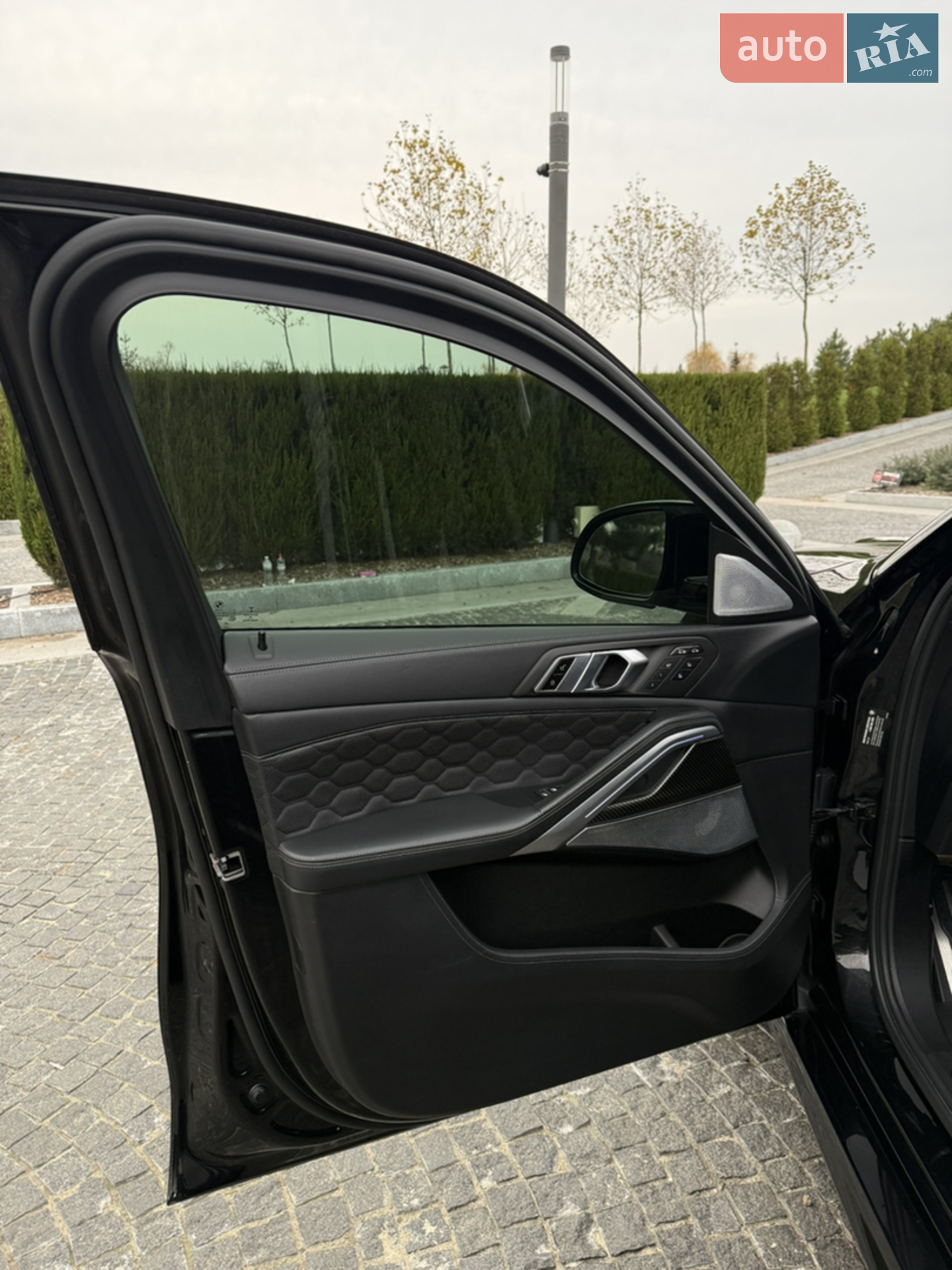 2021 BMW X6 M - мініатюра 17