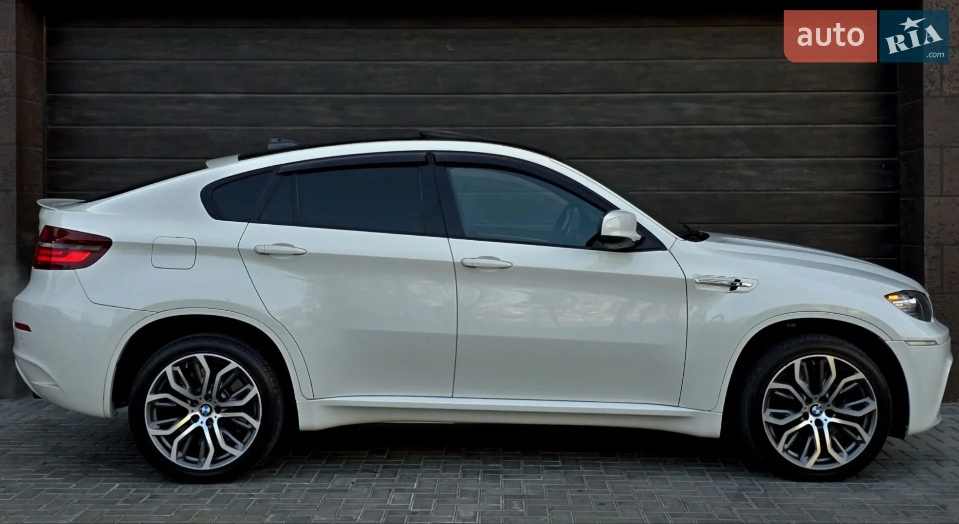 2010 BMW X6 M - мініатюра 8