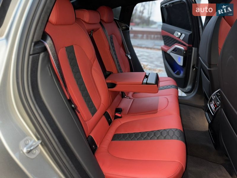 Внедорожник / Кроссовер BMW X6 M 2022 в Киеве