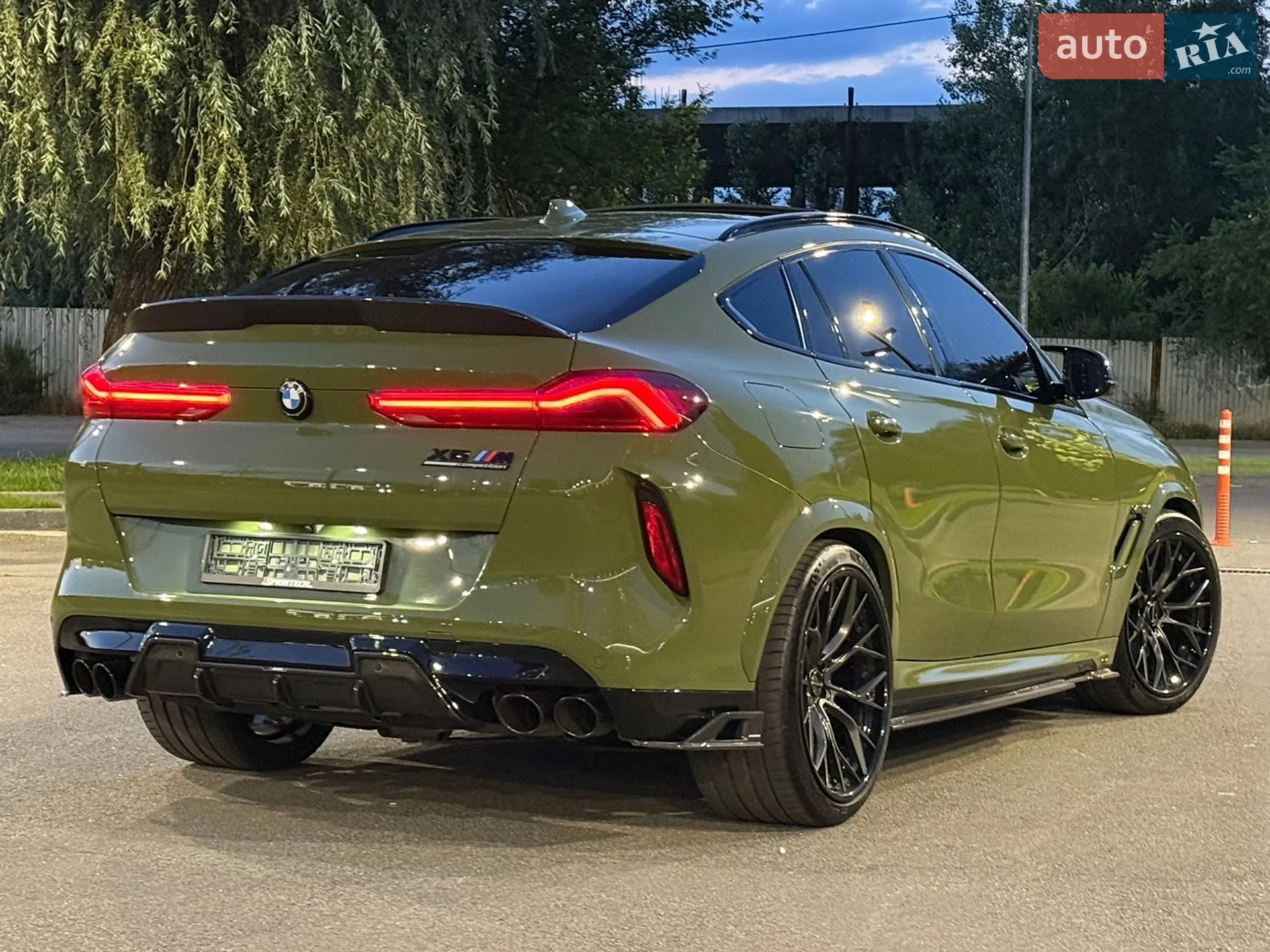 2021 BMW X6 M - мініатюра 4