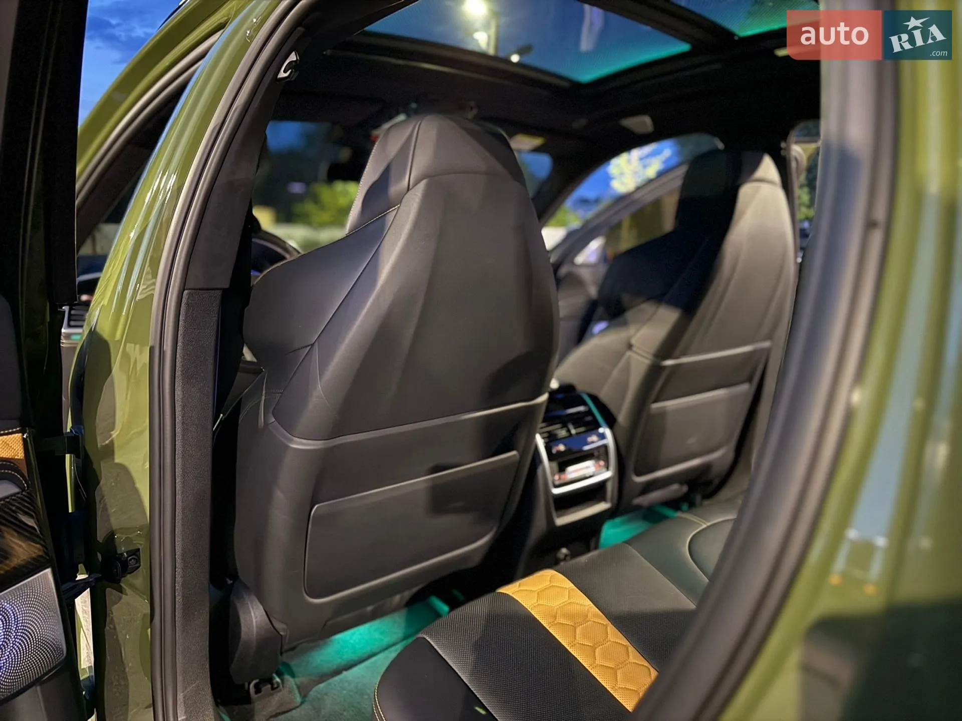 2021 BMW X6 M - мініатюра 28