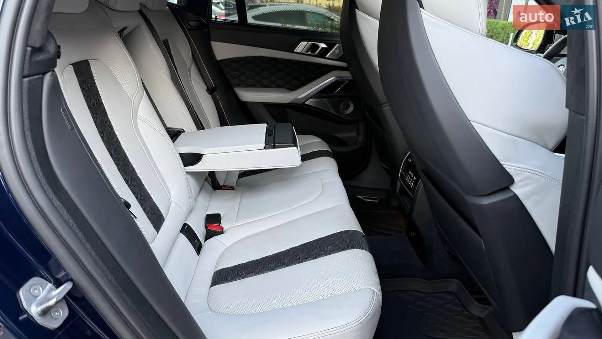 2022 BMW X6 M - мініатюра 14