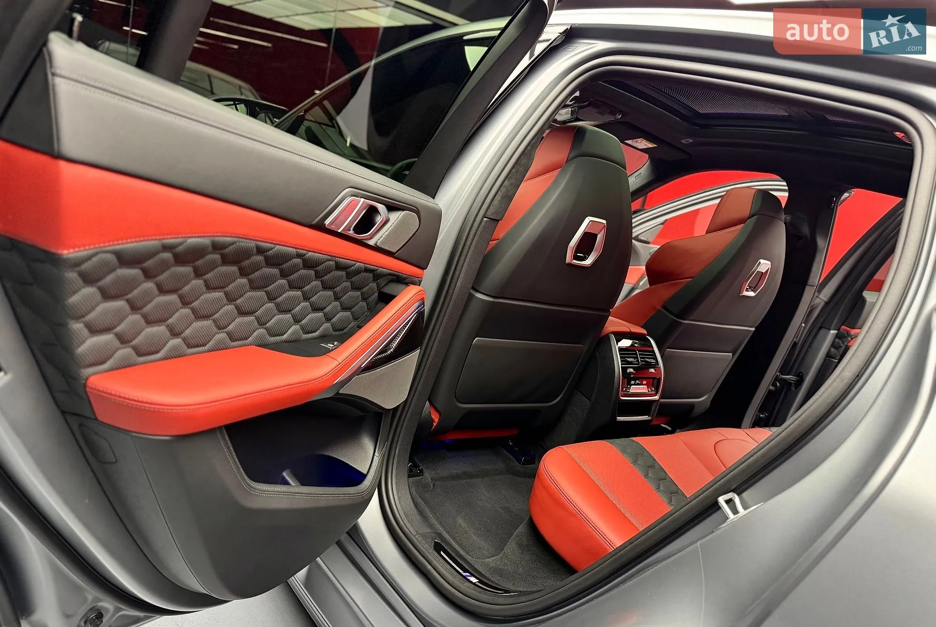 2023 BMW X6 M - мініатюра 44