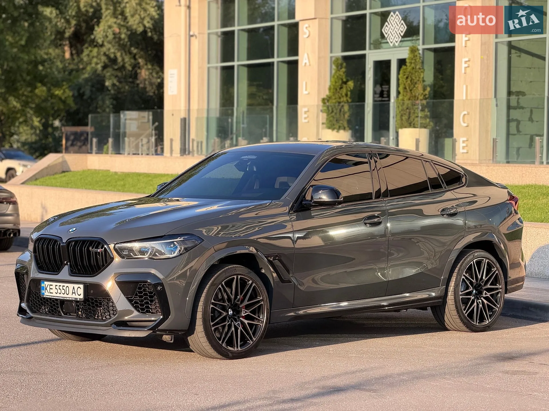 2022 BMW X6 M - мініатюра 2