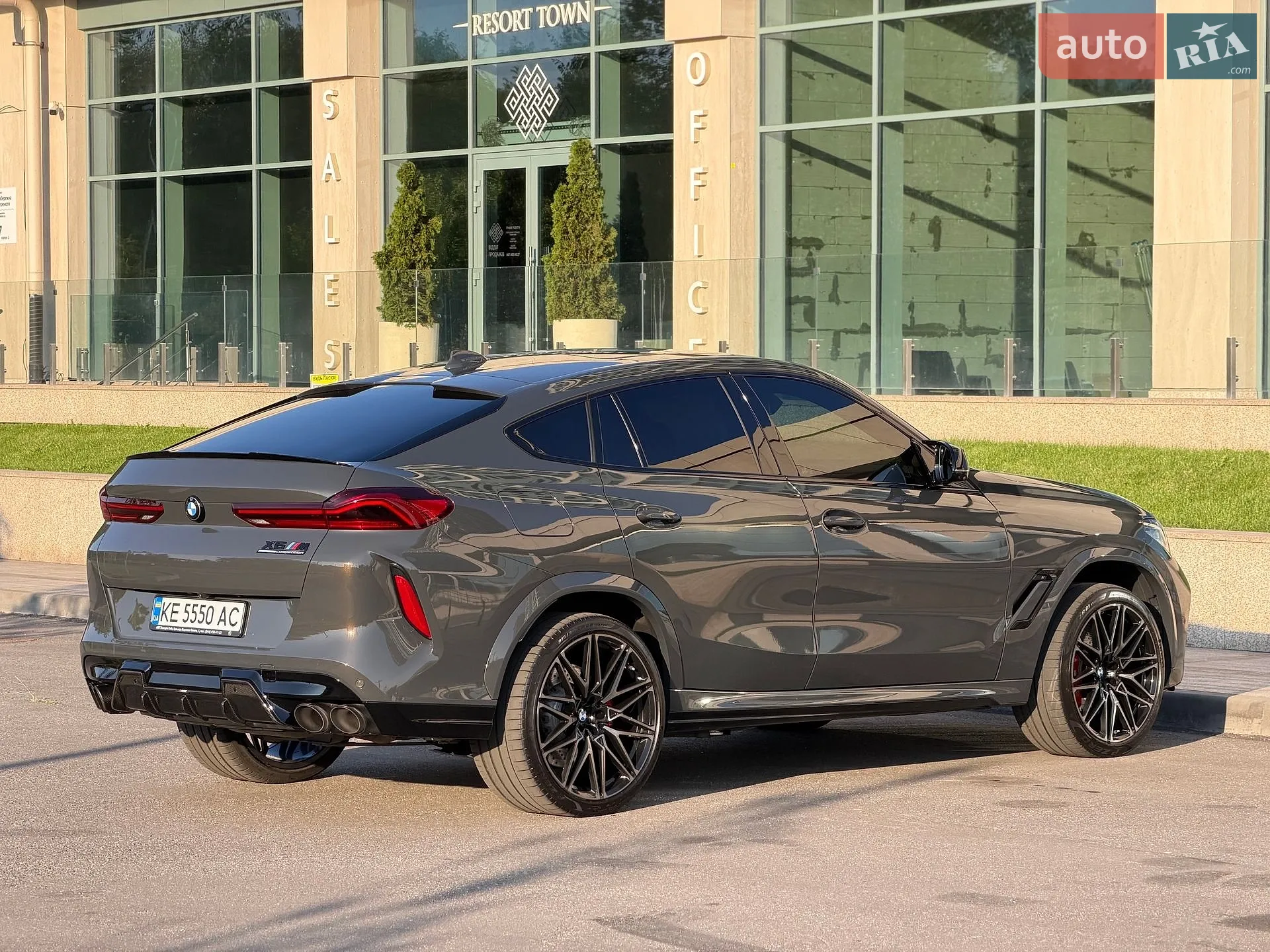 2022 BMW X6 M - мініатюра 8