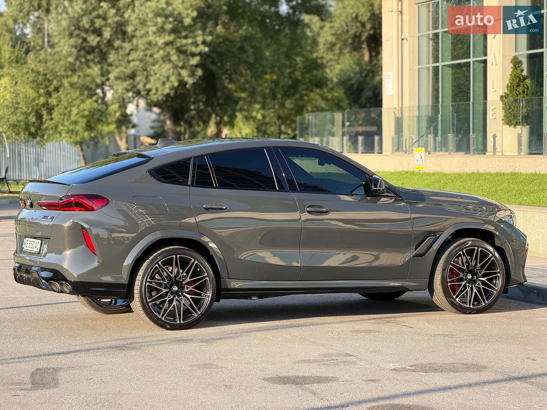 2022 BMW X6 M - мініатюра 9