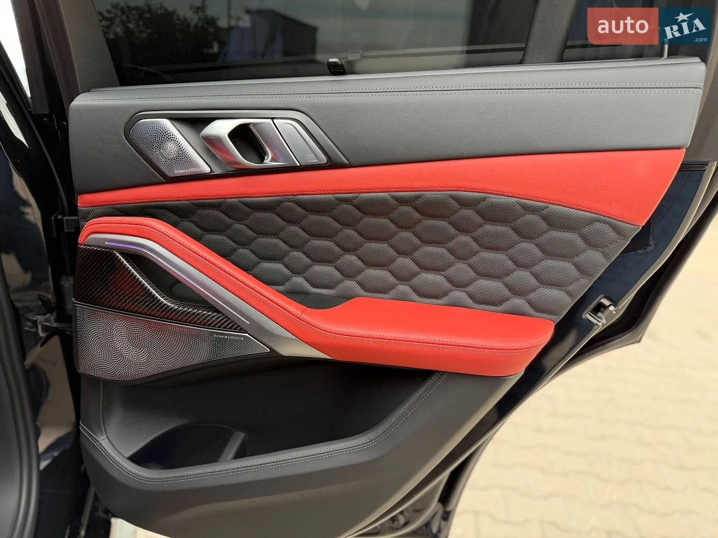 2023 BMW X6 M - мініатюра 46