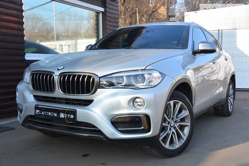 Позашляховик / Кросовер BMW X6 2017 в 