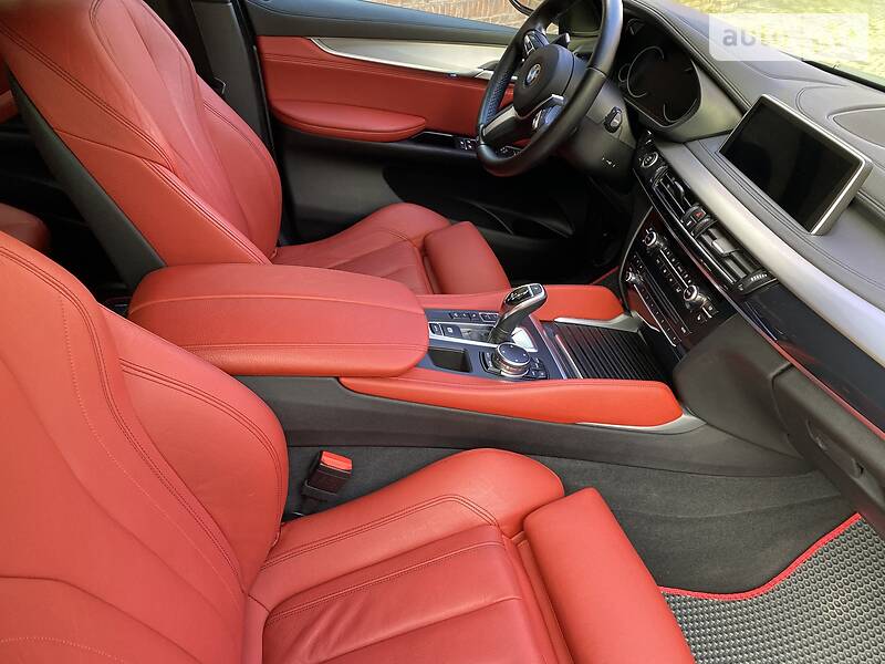 Позашляховик / Кросовер BMW X6 2016 в Чернівцях