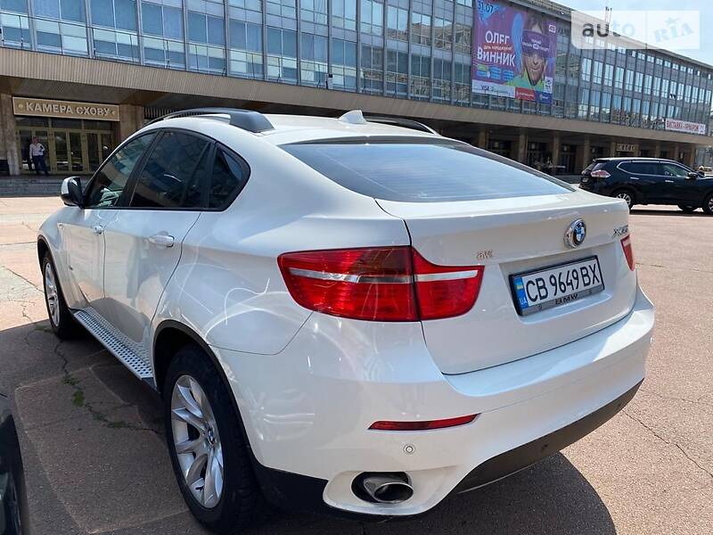 Внедорожник / Кроссовер BMW X6 2010 в Киеве