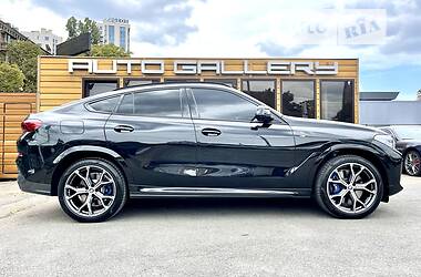 Внедорожник / Кроссовер BMW X6 2021 в 
