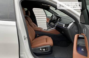 Позашляховик / Кросовер BMW X6 2022 в 