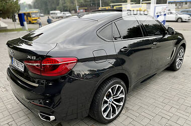 Внедорожник / Кроссовер BMW X6 2015 в 
