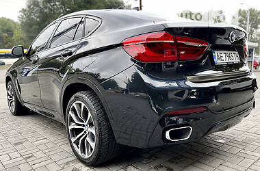 Внедорожник / Кроссовер BMW X6 2015 в 