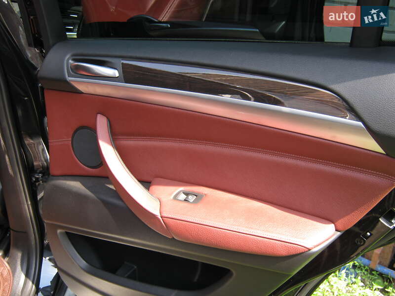 Позашляховик / Кросовер BMW X6 2011 в Харкові