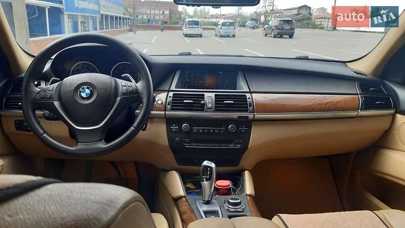 Внедорожник / Кроссовер BMW X6 2013 в Сумах