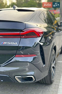 Позашляховик / Кросовер BMW X6 2021 в 