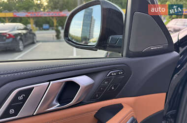 Позашляховик / Кросовер BMW X6 2021 в 
