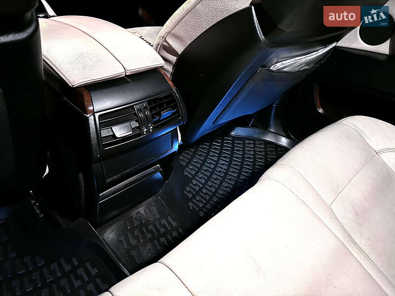 Внедорожник / Кроссовер BMW X6 2011 в Запорожье