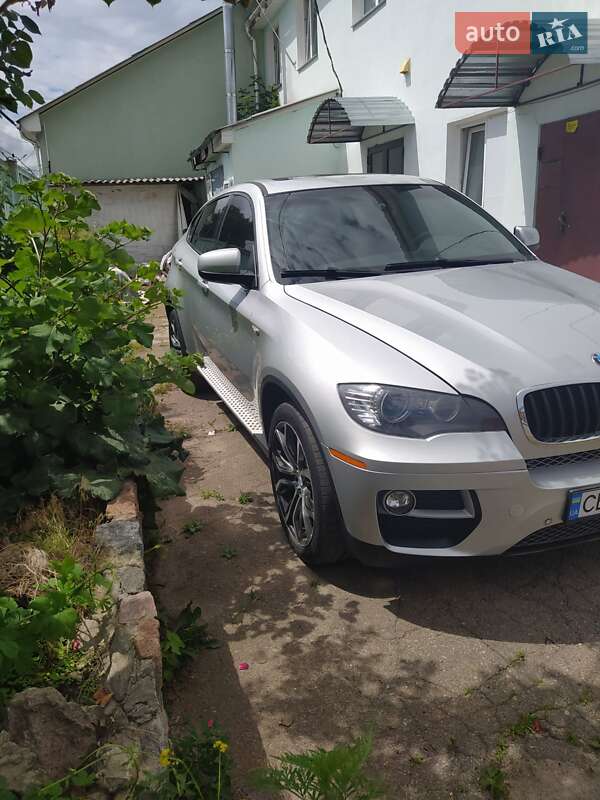 Внедорожник / Кроссовер BMW X6 2012 в 