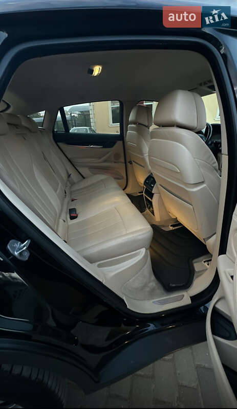 Позашляховик / Кросовер BMW X6 2015 в Чернівцях фото 4 Позашляховик / Кросовер BMW X6 2015 в Чернівцях