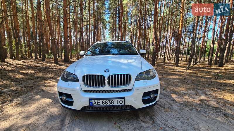 BMW X6 2011