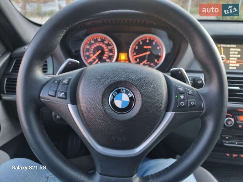 Внедорожник / Кроссовер BMW X6 2011 в Ровно