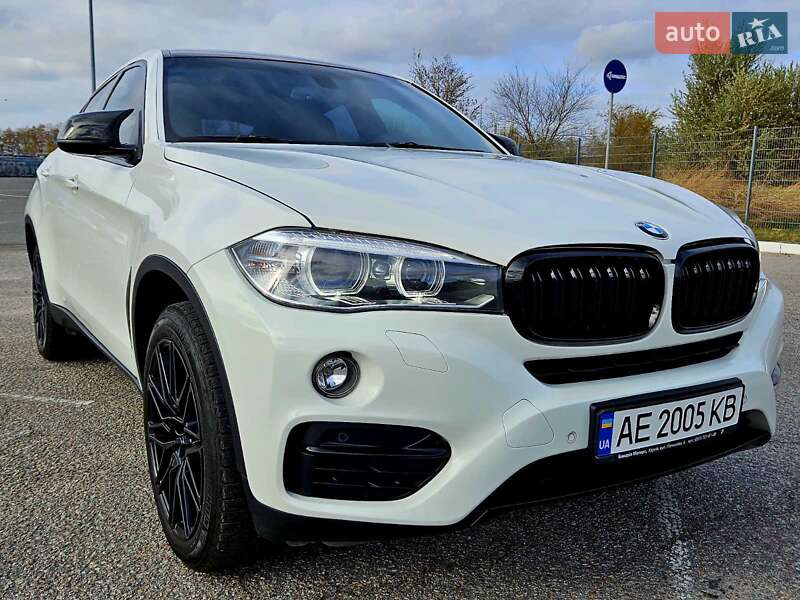 Позашляховик / Кросовер BMW X6 2015 в Дніпрі