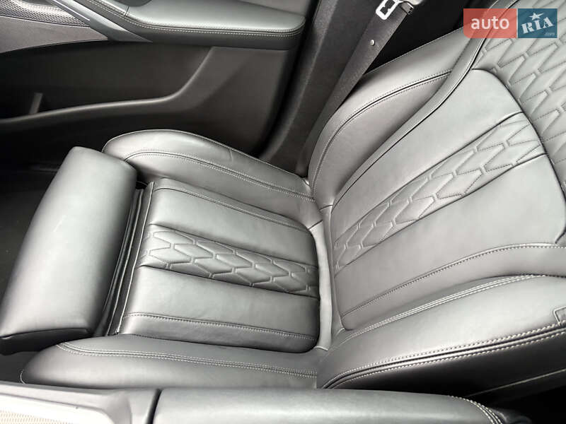Внедорожник / Кроссовер BMW X6 2022 в Киеве