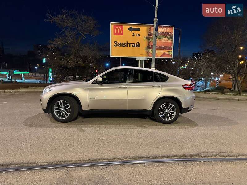 Внедорожник / Кроссовер BMW X6 2014 в Одессе
