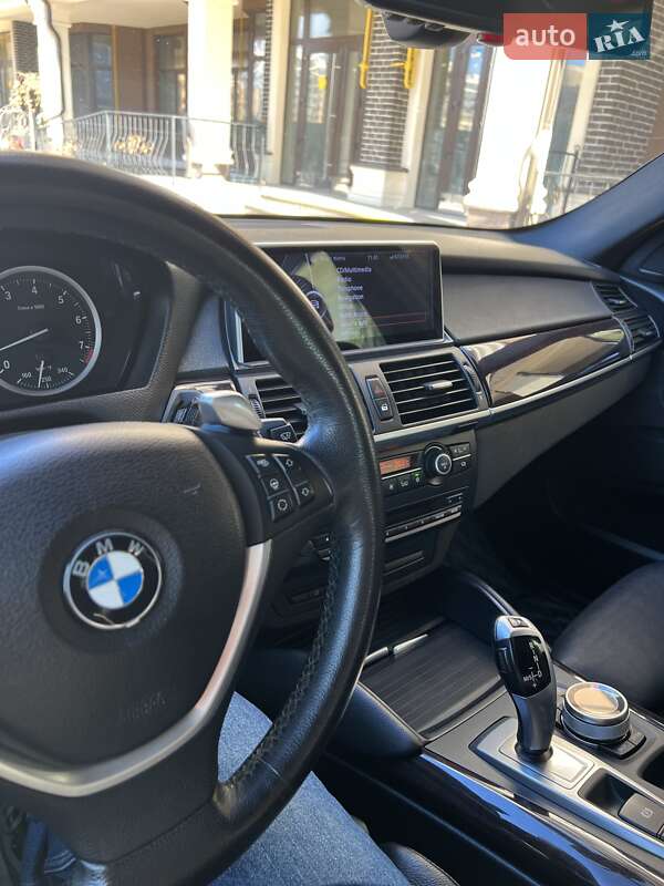 Позашляховик / Кросовер BMW X6 2011 в Києві