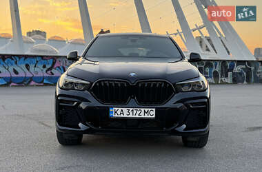 Позашляховик / Кросовер BMW X6 2022 в 