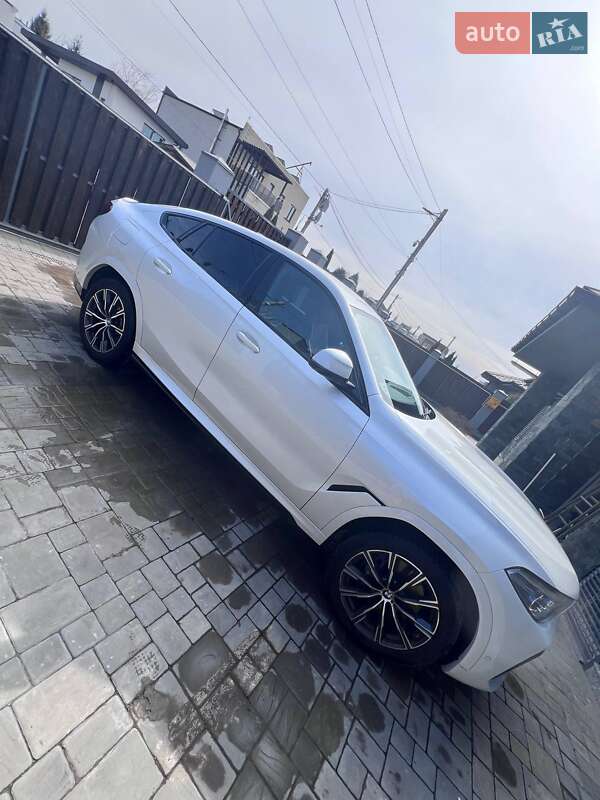 Позашляховик / Кросовер BMW X6 2021 в Дніпрі