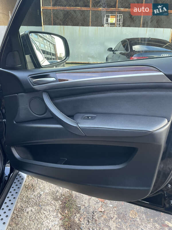 Внедорожник / Кроссовер BMW X6 2013 в Киеве