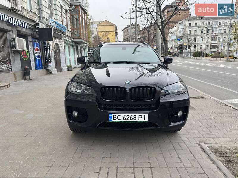 Внедорожник / Кроссовер BMW X6 2011 в 