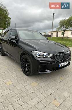 Внедорожник / Кроссовер BMW X6 2021 в 