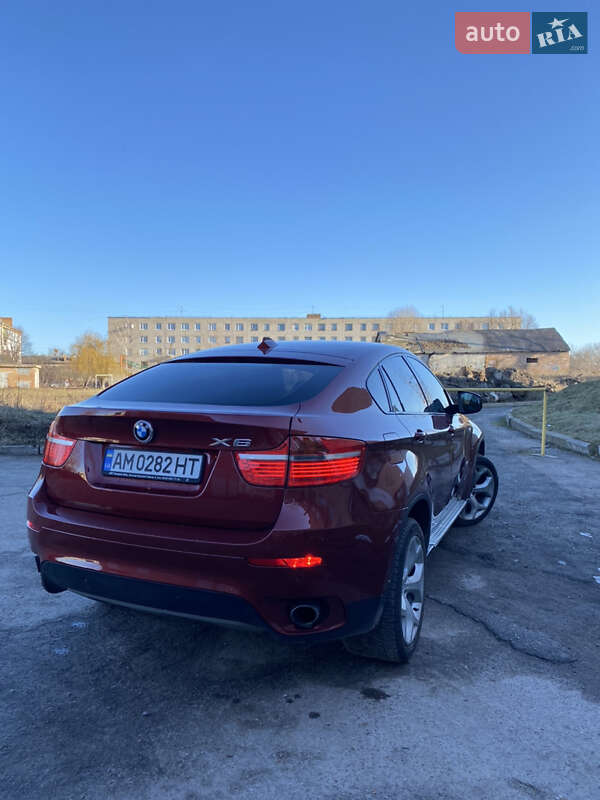 Позашляховик / Кросовер BMW X6 2010 в 