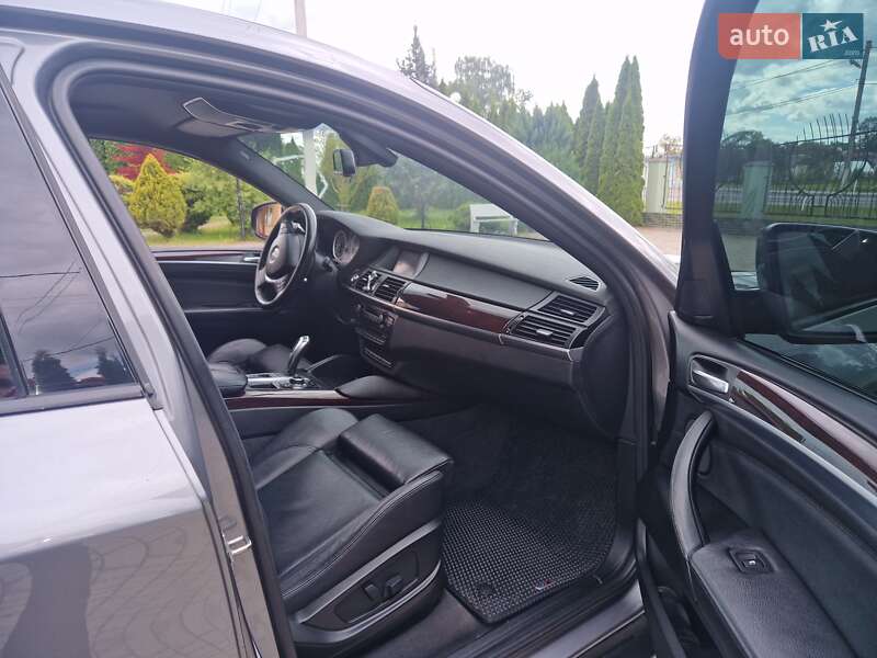 Позашляховик / Кросовер BMW X6 2010 в Самборі