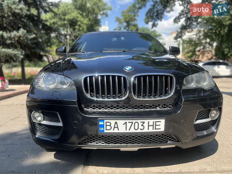 Позашляховик / Кросовер BMW X6 2012 в 