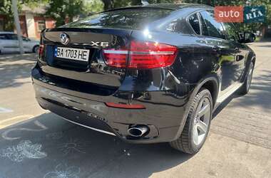 Позашляховик / Кросовер BMW X6 2012 в 