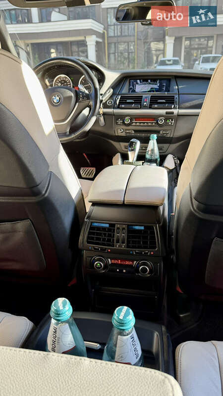 Позашляховик / Кросовер BMW X6 2011 в Києві