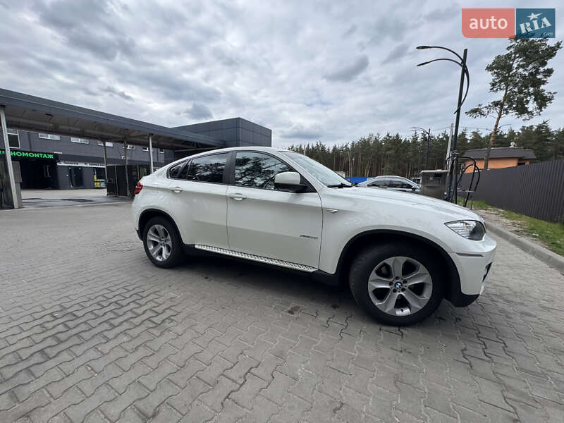 Внедорожник / Кроссовер BMW X6 2012 в Буче