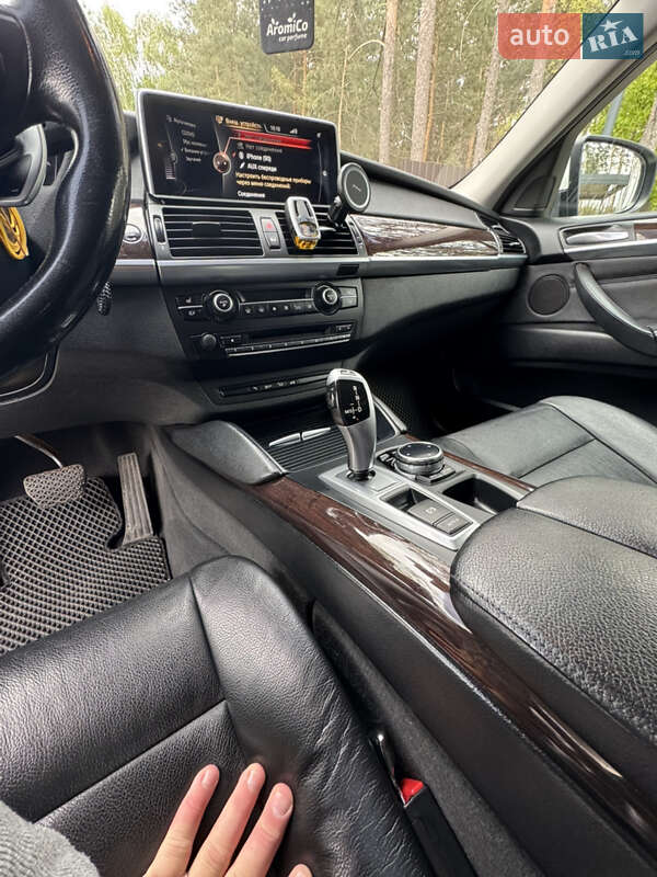Внедорожник / Кроссовер BMW X6 2012 в Буче