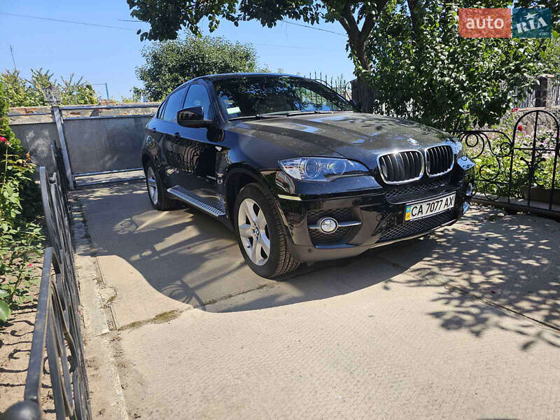 Внедорожник / Кроссовер BMW X6 2011 в Золотоноше